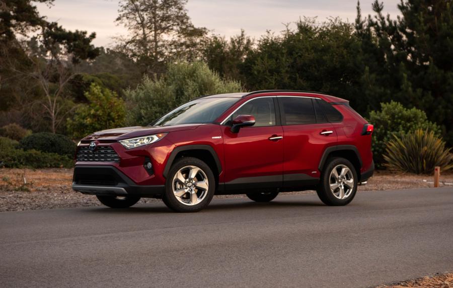  Toyota RAV4 Limited Hybrid 2018 года  (NA) (фото 21 из 40)